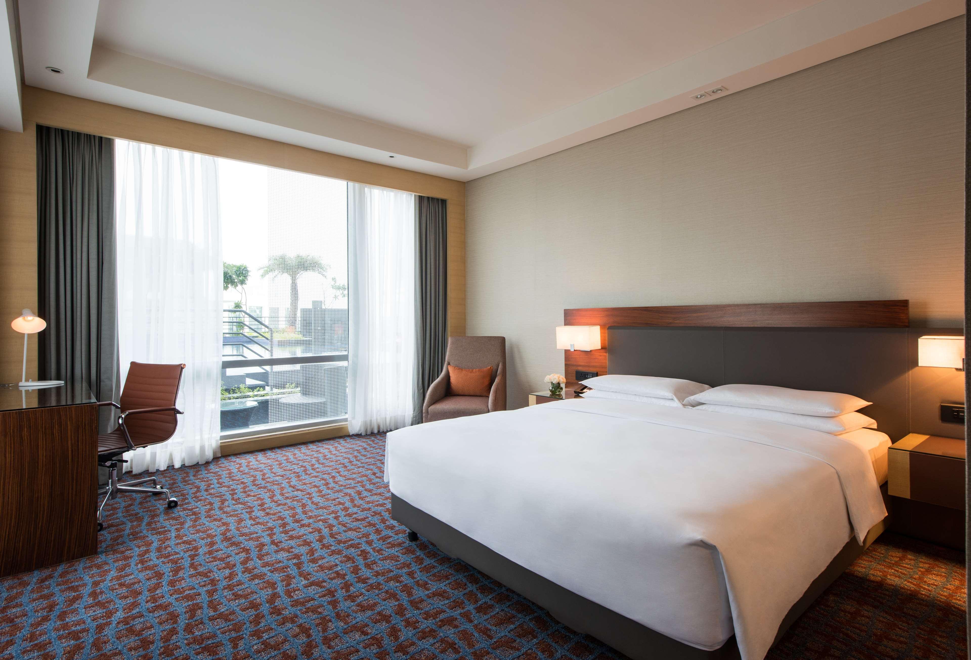 Отель Hyatt Regency Lucknow Gomti Nagar Экстерьер фото Deluxe Room